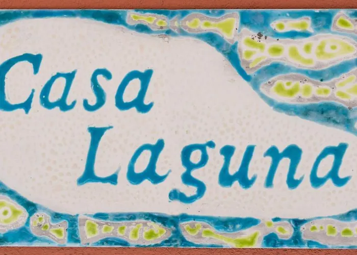 Casa Laguna *