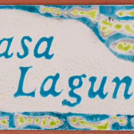 Casa Laguna *
